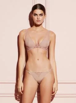 Fleur Du Mal Charlotte Lace No Show V-String 8 Fleur Du Mal Charlotte Lace No Show V-String -Lingerie Store 181005 FLEURDUMAL SHOT 30 3449 9467c517 2ad7 4969 9c46 31f342a96227