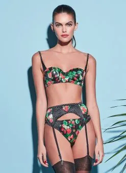 Fleur Du Mal Strawberry Print Balconette Bra 11 Fleur Du Mal Strawberry Print Balconette Bra -Lingerie Store 201208 FLEURDUMAL SHOT 14 1608crop 0dbb44c5 da5a 459a 9c6b 09518861c865