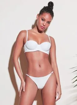 Fleur Du Mal Charlotte Lace Seamless String Cheeky -Lingerie Store 210201 FLEURDUMAL SHOT 15 1690crop