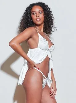 Fleur Du Mal Lily Embroidery Babydoll & V String Set -Lingerie Store 210405 FLEURDUMAL SHOT 07 1133crop