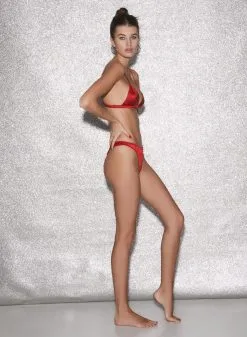 Fleur Du Mal Dirty Martini Embroidered Luxe Triangle Bra -Lingerie Store FDM 010623 1 01672full 286e2803 1ea7 4059 aa0e 3a0571681c77