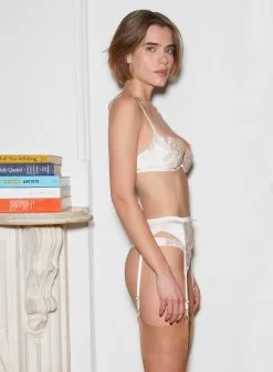 Fleur Du Mal Bow Guipure Embroidery Thong -Lingerie Store FDM 021722 1 0815crop 2d98b0c3 8154 4c8d bd1d d302efda0c8d