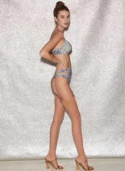 Fleur Du Mal Velvet Lily Embroidery Plunge Demi Bra 12 Fleur Du Mal Velvet Lily Embroidery Plunge Demi Bra -Lingerie Store FDM 041222 1 1434full 70a05119 6ccf 4b01 b26f fe05fbaea2fd