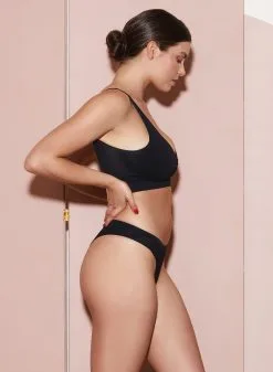 Fleur Du Mal Le Body Seamless Bralette -Lingerie Store FleurDuMal8716 crop