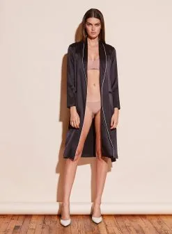 Fleur Du Mal Charlotte Convertible Strapless Bra -Lingerie Store crop 190221 FLEURDUMAL SHOT 35 4116